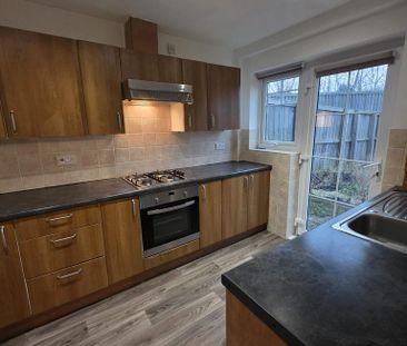 3 bedroom terraced house to rent - Photo 5