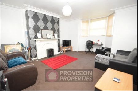 1 Bedroom Flat Hyde Park Leeds University - Photo 3