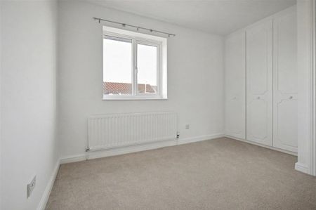 2 bedroom semi-detached house to rent - Photo 5