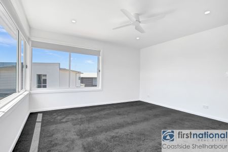 Spacious Home with Ocean Views! - Photo 5