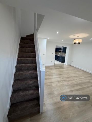 2 bedroom maisonette to rent - Photo 3