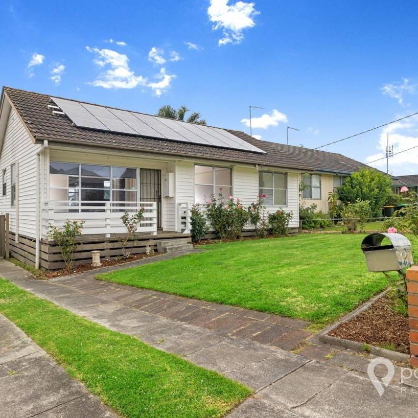 3 BEDROOM HOME IN TOORA - Photo 1