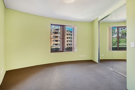 THE CLIFTON - ONE BEDROOM WITH A/C & LARGE BALCONY - Photo 4
