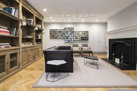 A one bedroom apartment of approximately 750 square feet. - Photo 2