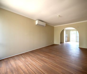 Fully Renovated Throughout&excl; - Photo 3