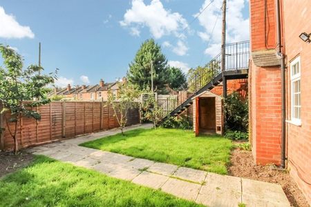 3 BED Detached house To rent - Photo 4