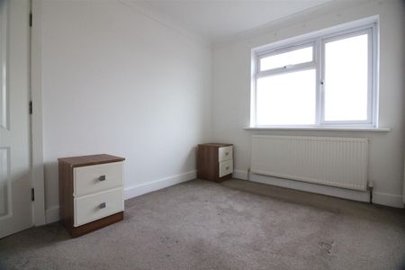 Weymouth Road, Hayes - Photo 2