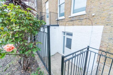 Studio to rent - Photo 2