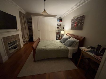 Strathmore - Photo 3