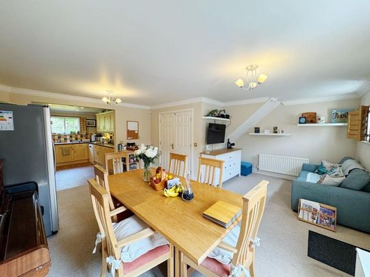 4 bedroom house to rent - Photo 1