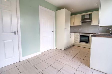 3 bedroom terraced house to rent - Photo 2