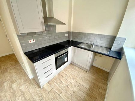 Apartment to rent on - Photo 2