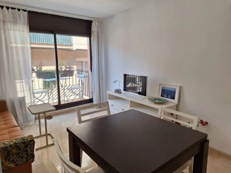 Apartamento de alquiler en Carrer Josep Fàbrega I Pou, 98, Centre - Photo 2