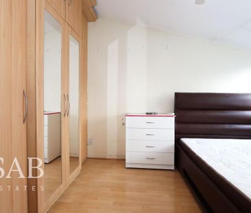 1 bedroom in a house share to rent - Photo 1