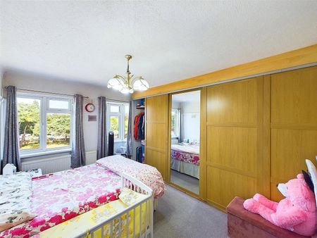 Great West Road, Isleworth, TW7 - Photo 3