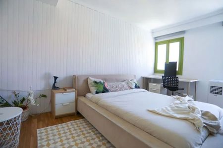 Plaça de Cisneros, Valencia, Valencian Community 46003 - Photo 2