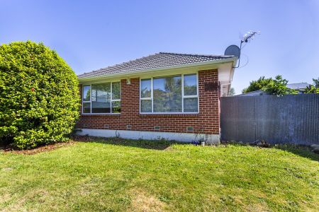 Lovely 3-bedroom family home in great school zones! - Photo 5