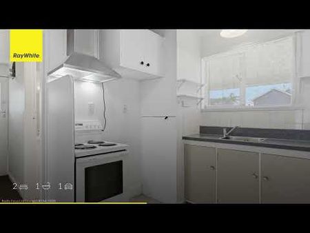 Picket fence cutie - Photo 4