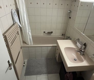 Studio moderne et lumineux avec balcon et accès au jardin | À quelq... - Photo 6