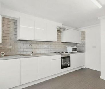 Room in a Shared House, Aisgill Avenue, W14 - Photo 6