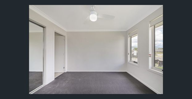 Modern 3 Bedroom Home - Photo 1