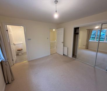 4 bedroom detached house to rent - Photo 6