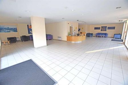 The Aspect, Queen Street, Cardiff, CF10 - Photo 2