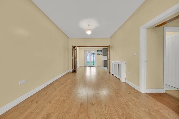 3 Bed Terraced House, St. Edmunds Road, IG1 - Photo 1