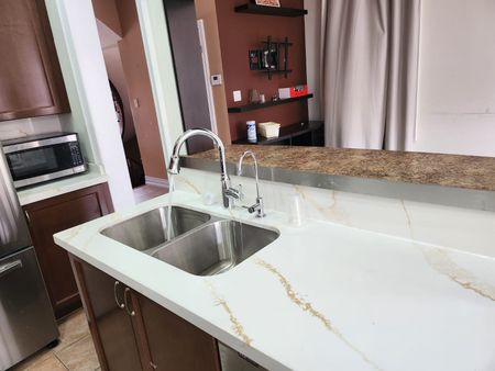 For Lease - 3704 Bloomington Crescent, Mississauga, Ontario - Photo 4