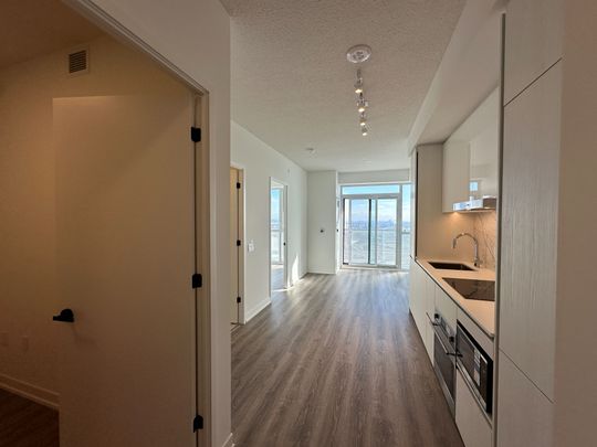 For Lease - 8 Interchange Way Unit# 5310, Vaughan, Ontario - Photo 1