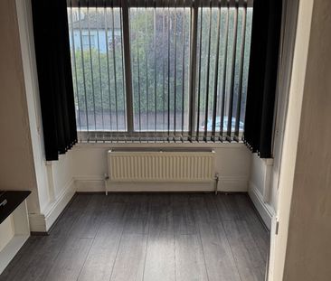 Studio Flat, Pershore Road, B29 - Photo 6