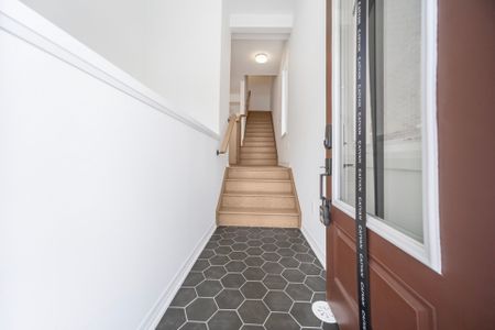 For Lease - 15 KINGS HILL Drive, Brampton, Ontario - Photo 3