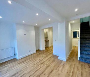 3 bedroom apartment to rent - Photo 1