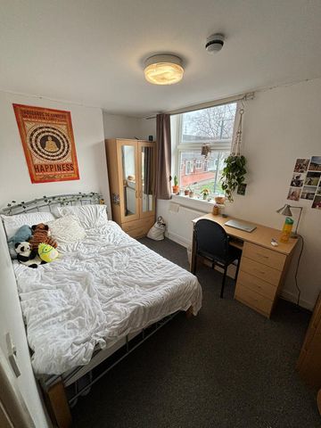 23 HUBERT ROAD - Photo 3