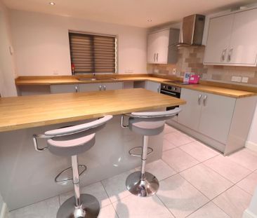 2 bedroom ground floor flat to rent - Photo 2