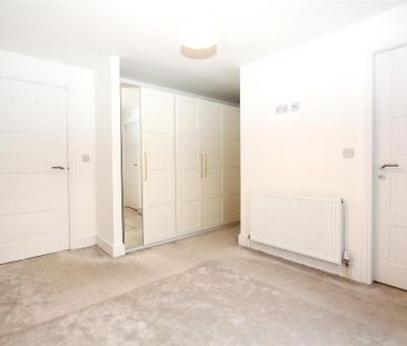 2 bedroom end of terrace house to rent - Photo 5