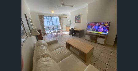 FULLY FURNISHED APARTMENT IN PRIME LOCATION - Photo 2