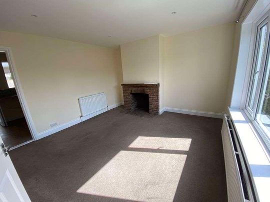 Hamstreet, TN26 - Photo 1