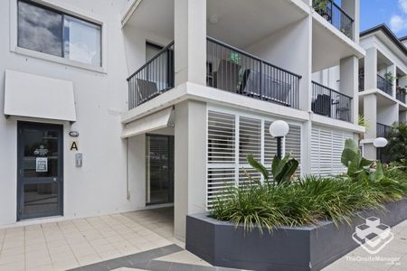 Spacious Ground Floor Apartment - Photo 5