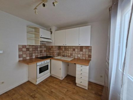 Location Appartement 2 pièces 42m² ROANNE 42300 - Photo 5