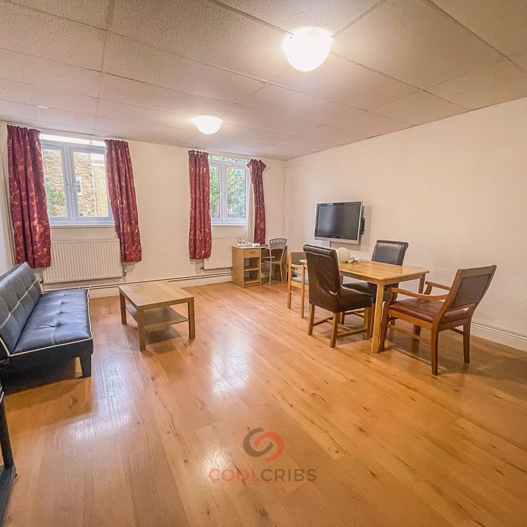 Kember Street, Islington, London, N1 - Photo 1