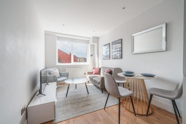 1 bedroom serviced apartment to rent - Photo 1