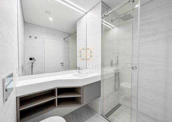 Apartamento T4 em Porto