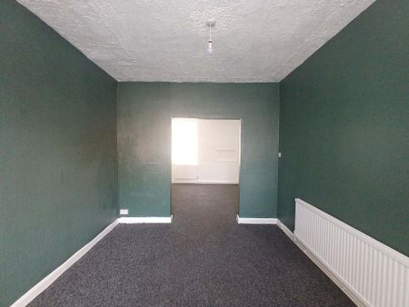 3 bedroom terraced house to rent - Photo 2