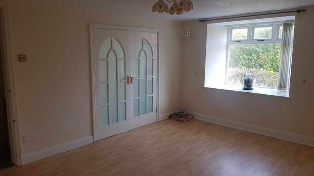 5 Bedroom Detached House - Photo 1