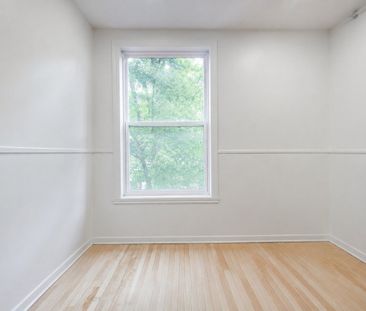 1395 Av. Laurier E. - Photo 2