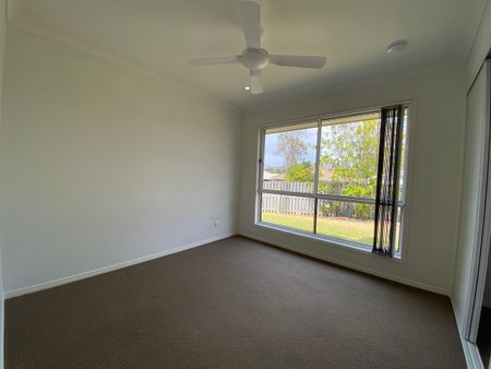 Comfortable Modern Home in Pimpama! - Photo 4