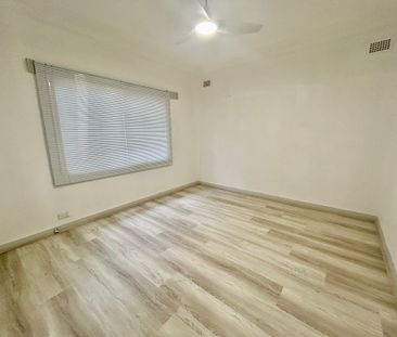 4 BEDROOM FAMILY HOME - Photo 1