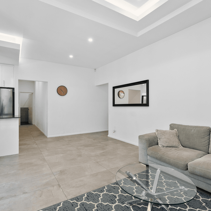 Modern 3-Bedroom, 2-Bathroom Home. Lock-and-Leave Living. - Photo 1