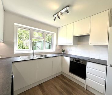 2 bedroom maisonette to rent - Photo 4